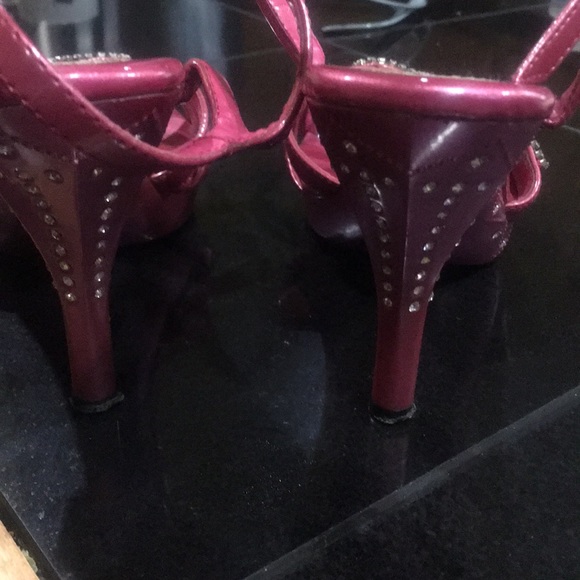 High heels - Picture 2 of 3